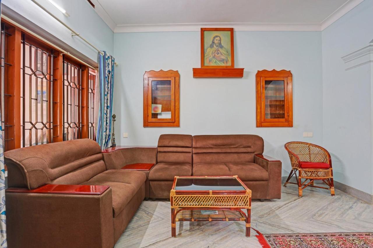 Flagship Hotel Adara Residency Thiruvananthapuram ภายนอก รูปภาพ