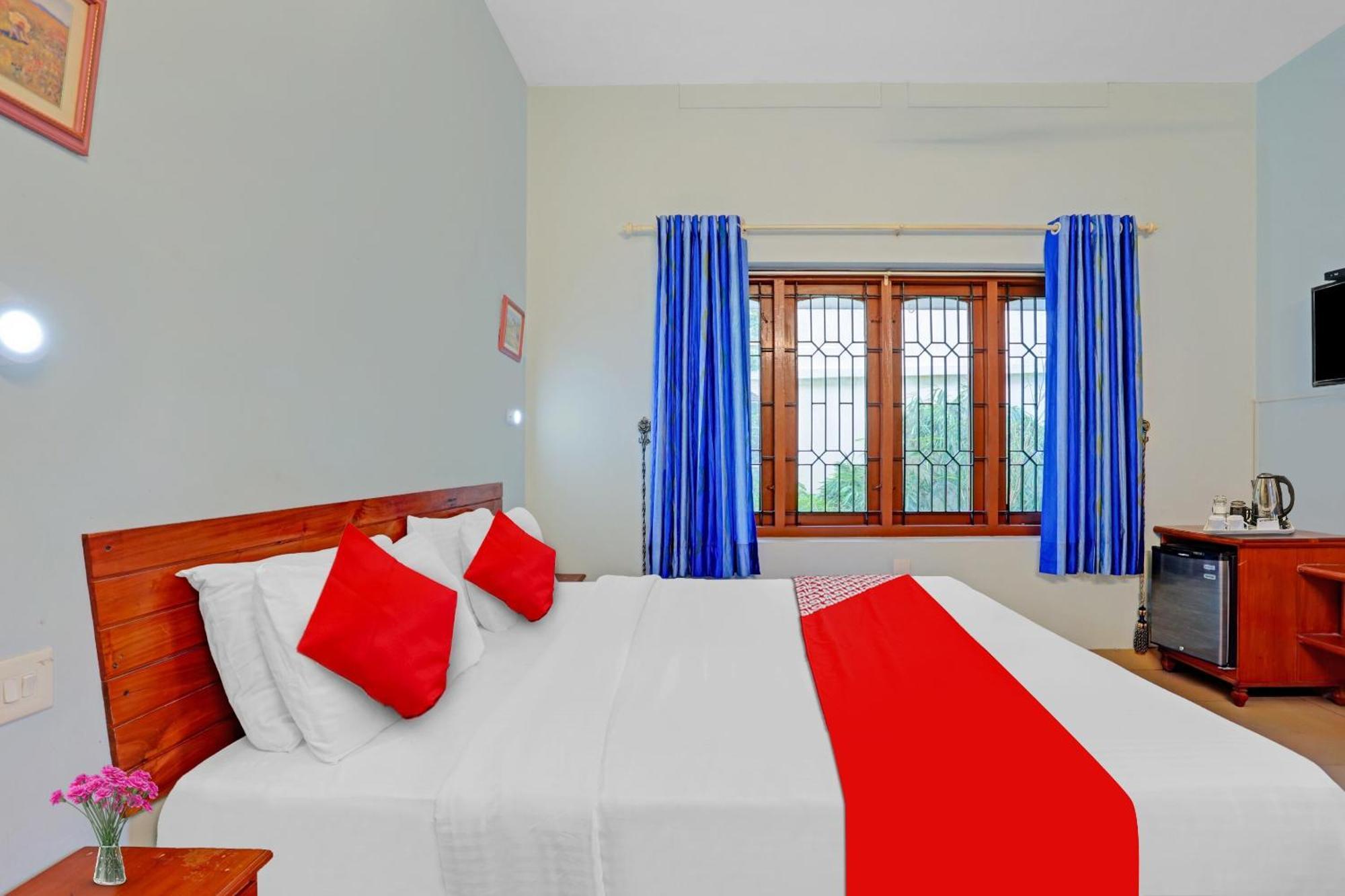 Flagship Hotel Adara Residency Thiruvananthapuram ภายนอก รูปภาพ