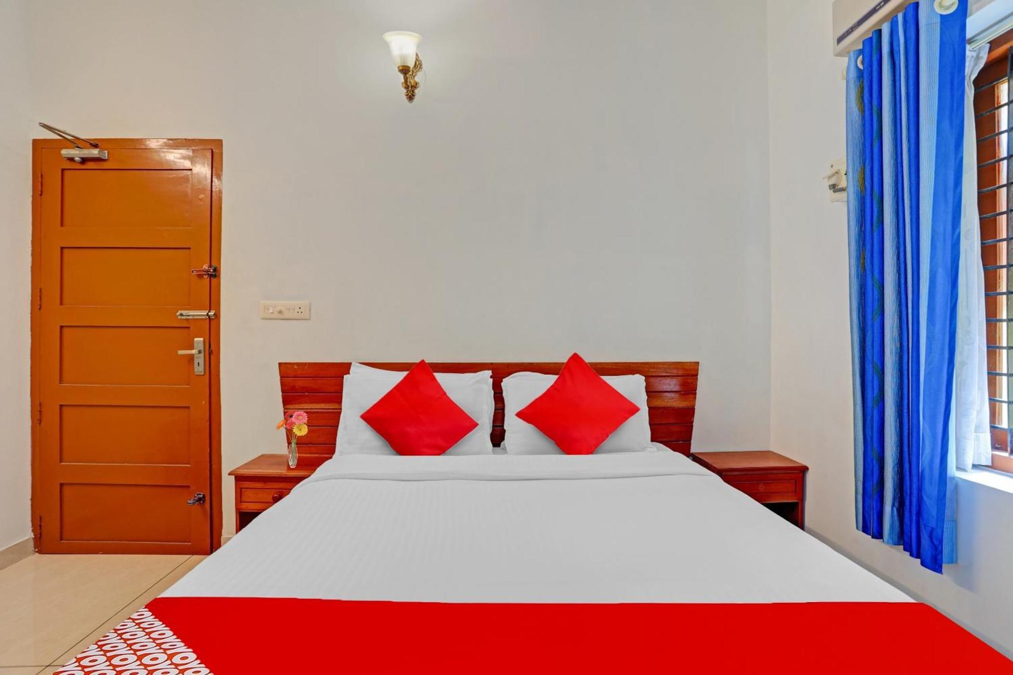 Flagship Hotel Adara Residency Thiruvananthapuram ภายนอก รูปภาพ
